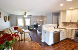1825 HOLIDAY Drive, Pekin, IL 61554