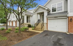 2290 Scott Lane, Aurora, IL 60502