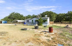 313 Hogan Lane, Whitesboro, TX 76273