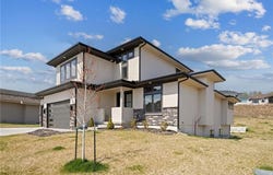 2210 NW Palisades Drive, Riverside, MO 64150