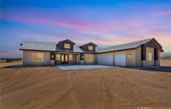 10055 Eaby, Phelan, CA 92371