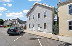 206 4th Street, Aurora, IN 47001