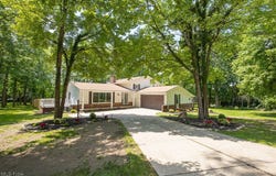 343 Spring Grove Drive, Tallmadge, OH 44278