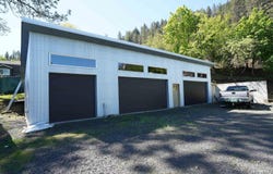 415 W Howard St, Peck, ID 83545