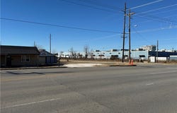 1220 13th Street, Rogers, AR 72756