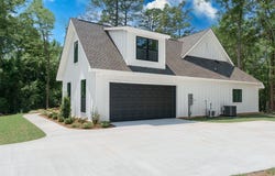 39 Forest Barnes, Petal, MS 39465