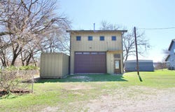 78 Park Lane, Gainesville, TX 76240