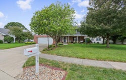 318 Gainesborough Court, Monticello, IL 61856