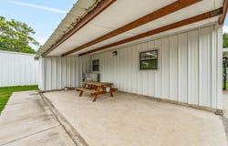 201 E Navarro Avenue, De Leon, TX 76444