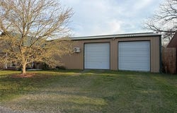 207 E Smith Street, Henryetta, OK 74437