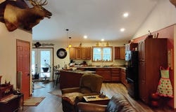 212382 DEER PATH LN, Hatley, WI 54440