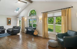 1202 Prairie Avenue, Barrington, IL 60010