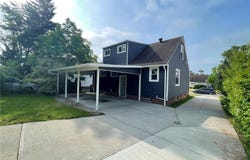 16005 Walvern Boulevard, Maple Heights, OH 44137