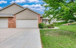 418 W Summit Ave, Augusta, KS 67010