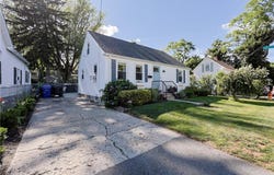 33 Providence Avenue, East Providence, RI 02915