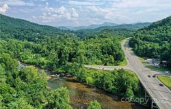 1037 US Highway 441, Sylva, NC 28779