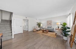 10026 Sakura Drive, St Louis, MO 63128