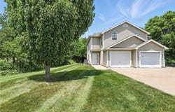 1501 SW Shelby Drive, Lee's Summit, MO 64081