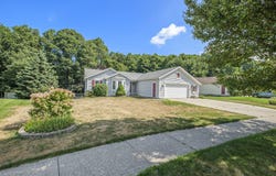 73 Teasel Street NE, Comstock Park, MI 49321