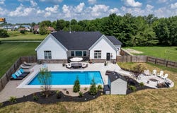 320 Briar Hill Drive, Whiteland, IN 46184