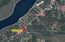 736 S HIGHWAY 17, Satsuma, FL 32189