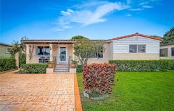 145 W 57th St, Hialeah, FL 33012