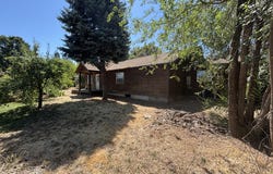 1931 SLEEPY HOLLOW LOOP, Grants Pass, OR 97527