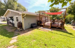 208 Main Street E, Iberia, MO 65486