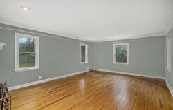 902 Edgemoor Avenue, Kalamazoo, MI 49008