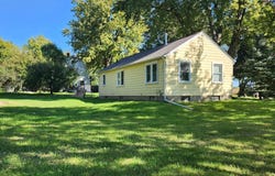 3852 N Meridian Road, ROCKFORD, IL 61101