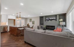8401 W 91st Terrace, Overland Park, KS 66212