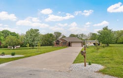 359 Cranbrook Lane, Billings, MO 65610