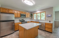 10911 Greenlefe Drive, Rolla, MO 65401