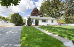 70 Trinity Ave, Worcester, MA 01605