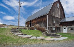 211 HANKS RD, Troy, PA 16947