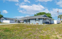 906 HACIENDA DR, SUN CITY CENTER, FL 33573