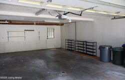 502 Hill Ridge Rd, Louisville, KY 40214