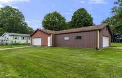 93 W Lakeside Drive, North Manchester, IN 46962