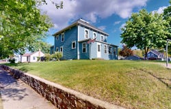 201 6TH ST, Sioux Rapids, IA 50585
