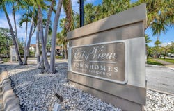 226 City View Dr, Fort Lauderdale, FL 33311