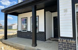 614 Lois Lane, London, OH 43140