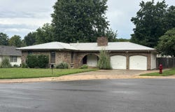 1306 N Brookfield Ln, Derby, KS 67037