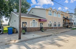 104 N Center Avenue, Epworth, IA 52045