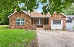1211 N Harrison Avenue, Sherman, TX 75090