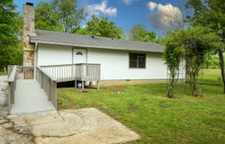 292 Buckner Rd, Philadelphia, TN 37846