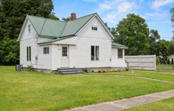 2029 Ridge Street, McBride, MI 48852