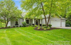 4611 Windcliff Drive NE, Rockford, MI 49341