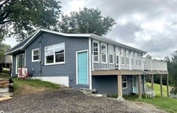1315 Lakeshore Drive, Brooklyn, IA 52211