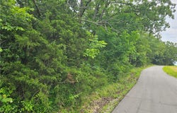 2c Old Tuscumbia Road, Eldon, MO 65026
