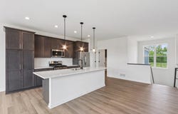 N174w20633 Laurel Springs Cir, Jackson, WI 53037